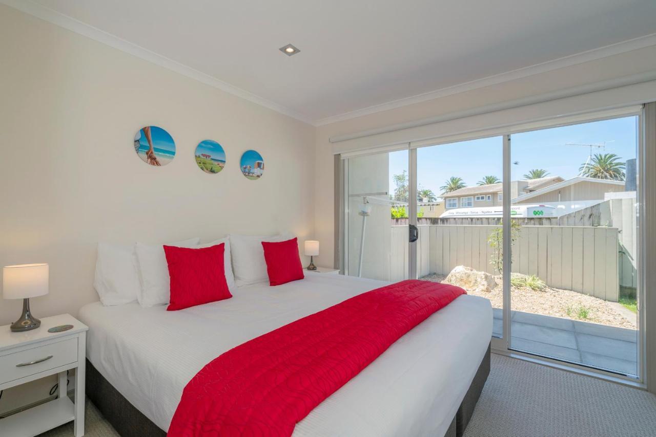 Crow'S Nest Apartments Whitianga Buitenkant foto