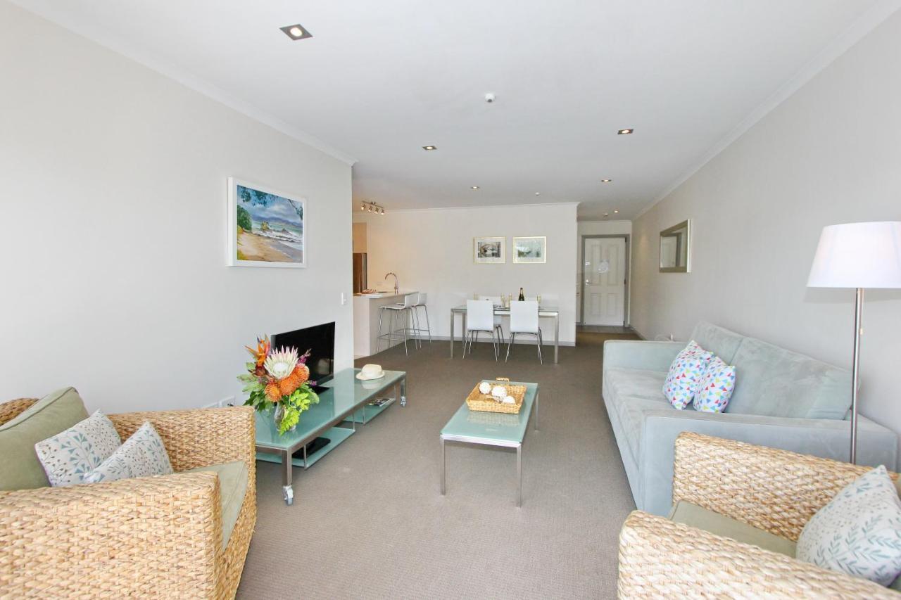 Crow'S Nest Apartments Whitianga Buitenkant foto
