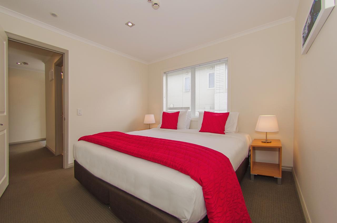 Crow'S Nest Apartments Whitianga Buitenkant foto